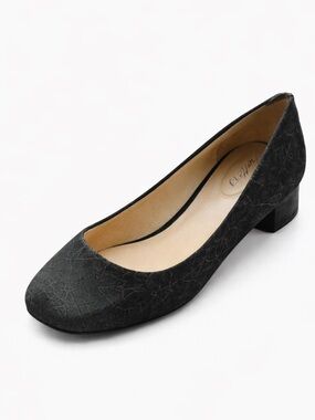Trotters Size 6 Black Slip-On 2" Dressy Heels. Excellent Condition.